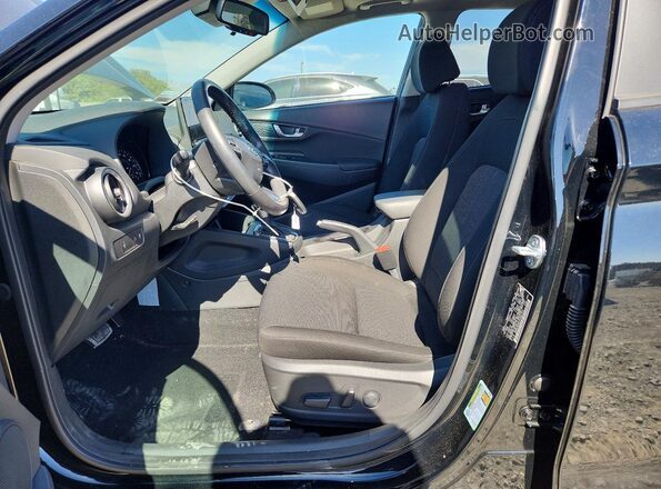 KM8K3CAB1PU997431 2023 HYUNDAI KONA Black Вид салону спереду