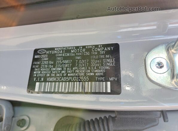 KM8K3CAB5PU032555 2023 HYUNDAI KONA Silver Widok naklejki z numerem VIN