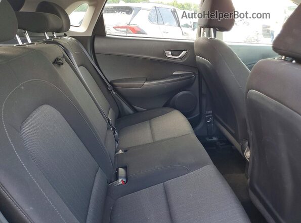 KM8K3CAB6PU023945 2023 HYUNDAI KONA Gray Vista de los asientos traseros