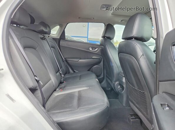 KM8K53A30PU971633 2023 HYUNDAI KONA White Vista de los asientos traseros