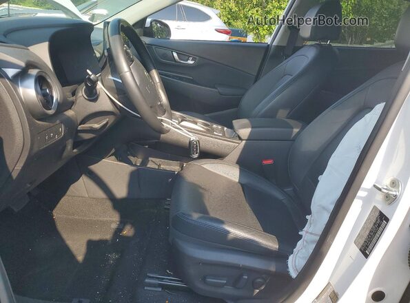 KM8K53AG9PU179788 2023 HYUNDAI KONA White Вид салону спереду