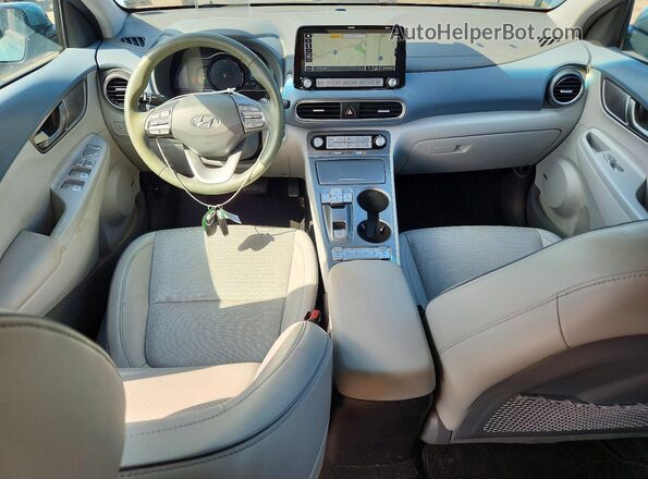 KM8K53AGXMU098228 2021 HYUNDAI KONA Turquoise Vista del salpicadero