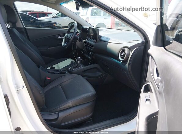 KM8K5CA34PU045705 2023 HYUNDAI KONA White Вид салону спереду