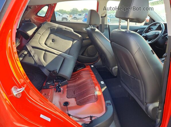KM8K5CA50LU569056 2020 HYUNDAI KONA Orange Widok tylnych siedzeń