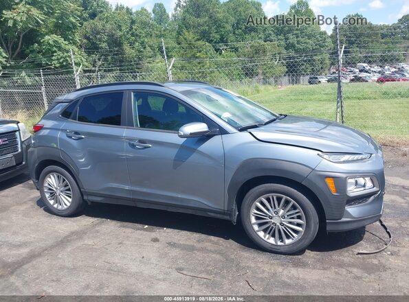 KM8K62AA6LU445619 2020 HYUNDAI KONA Серебряный Вид задней части салона