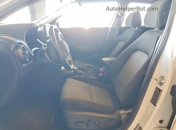 KM8K62AA9LU493583 2020 HYUNDAI KONA White Սալոնի դիմացի տեսք