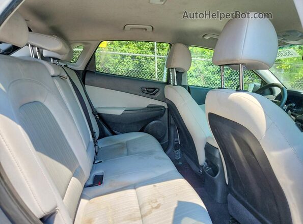 KM8K62AB0PU010576 2023 HYUNDAI KONA Gray უკანა სალონის ხედი
