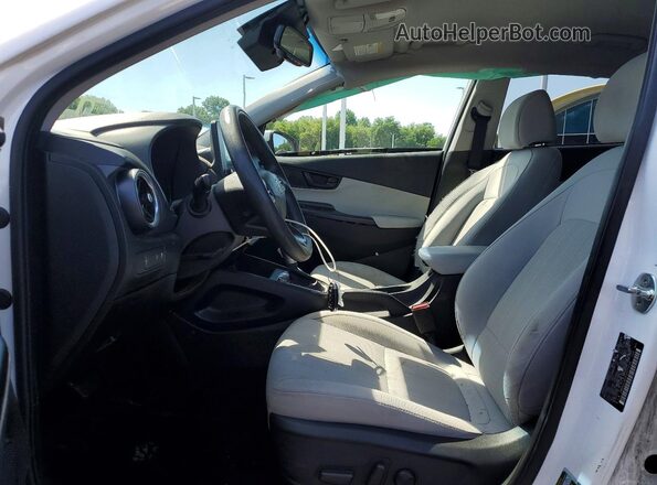 KM8K62AB3PU975139 2023 HYUNDAI KONA Белый Вид салона спереди