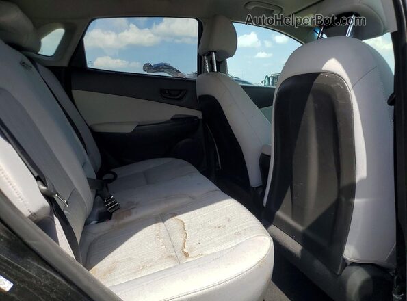 KM8K62AB5NU917675 2022 HYUNDAI KONA Black Rear interior view