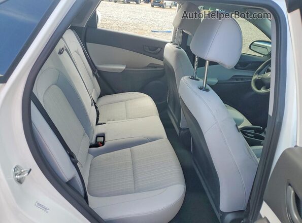 KM8K62ABXPU038871 2023 HYUNDAI KONA White Vista de los asientos traseros