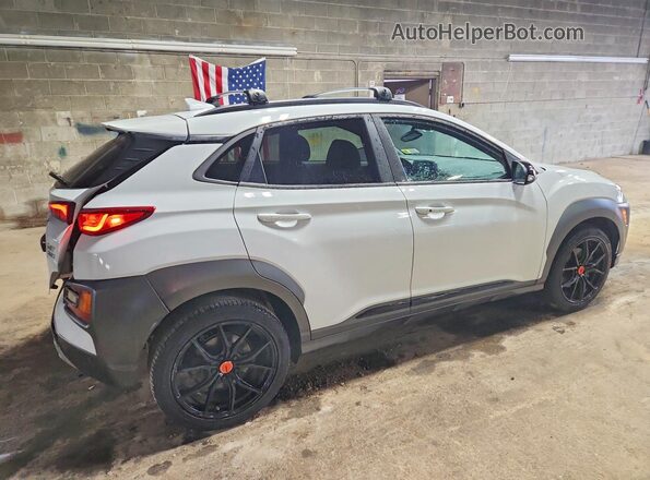 KM8K6CA57MU669606 2021 HYUNDAI KONA White Tył prawy