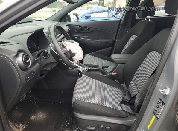KM8K6CA58MU731076 2021 HYUNDAI KONA Gray Вид салону спереду