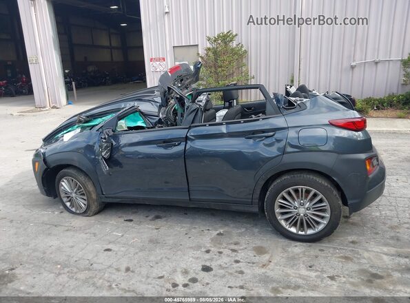 KM8K6CAA1LU447736 2020 HYUNDAI KONA Серый Вид задней части салона