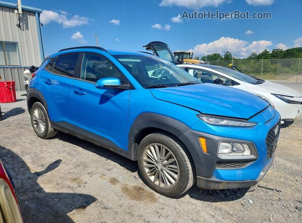 KM8K6CAA2MU628748 2021 HYUNDAI KONA Blue Delantero derecho