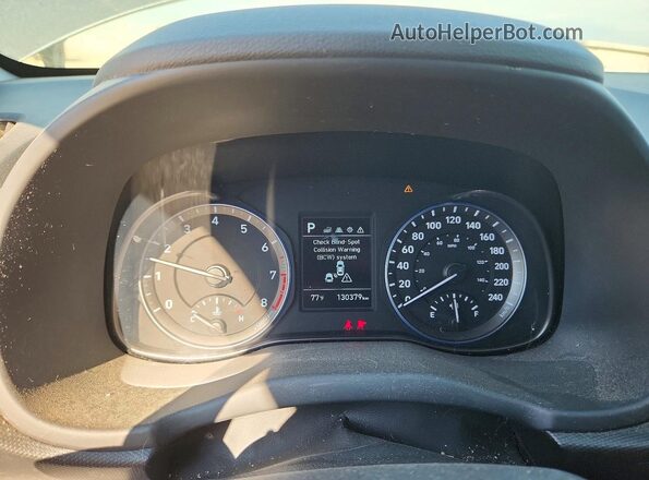 KM8K6CAA3JU073076 2018 HYUNDAI KONA Gray Vista del cuadro de instrumentos