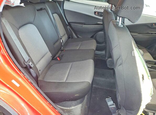KM8K6CAAXLU585274 2020 HYUNDAI KONA Orange Widok tylnych siedzeń