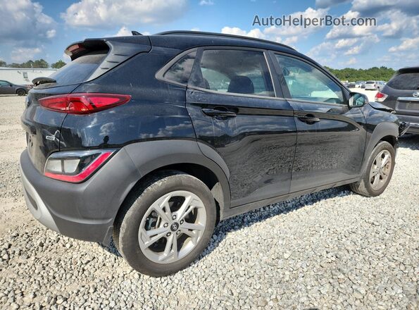 KM8K6CAB1PU040627 2023 HYUNDAI KONA Black Trasero derecho