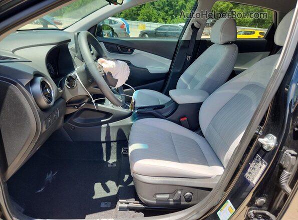 KM8K6CAB4PU019092 2023 HYUNDAI KONA Черный Вид салона спереди