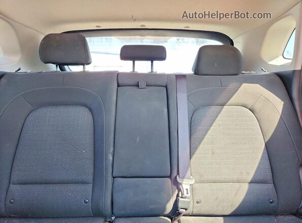 KM8K6CAB5PU964830 2023 HYUNDAI KONA White Vista de los asientos traseros