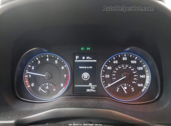 KM8K6CAB5PU994958 2023 HYUNDAI KONA Черный Вид салона спереди