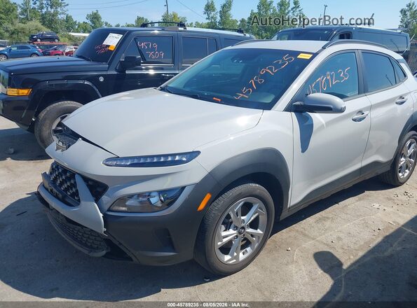 KM8K6CAB9PU019556 2023 HYUNDAI KONA Серый Передняя левая четверть