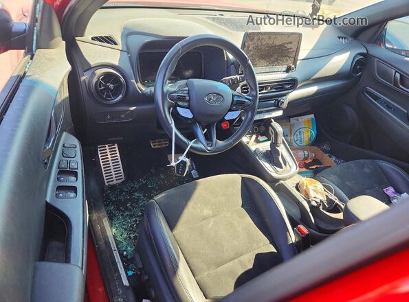 KM8KH3AC4PU007592 2023 HYUNDAI KONA Red Widok deski rozdzielczej