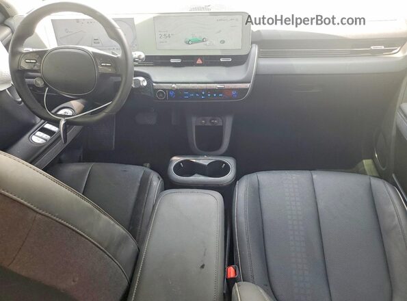 KM8KN4AE3PU180228 2023 HYUNDAI IONIQ White Vista del salpicadero