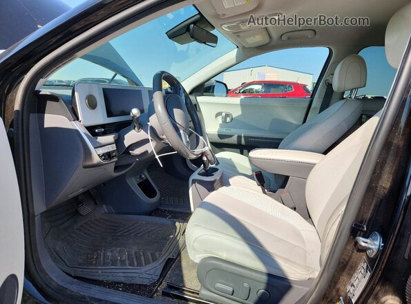 KM8KN4AEXNU072590 2022 HYUNDAI IONIQ Black Widok wnętrza z przodu