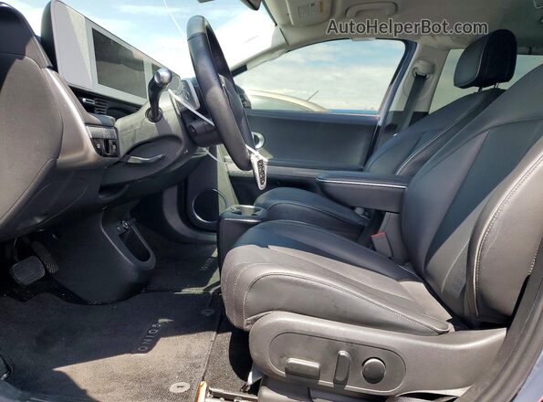 KM8KNDAF1PU172573 2023 HYUNDAI IONIQ Синий Вид салона спереди