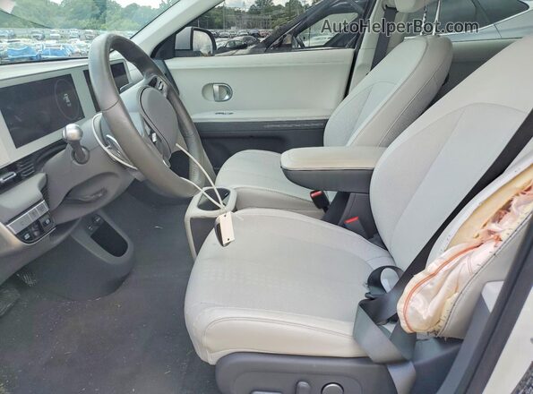 KM8KNDAF4PU208160 2023 HYUNDAI IONIQ Белый Вид салона спереди