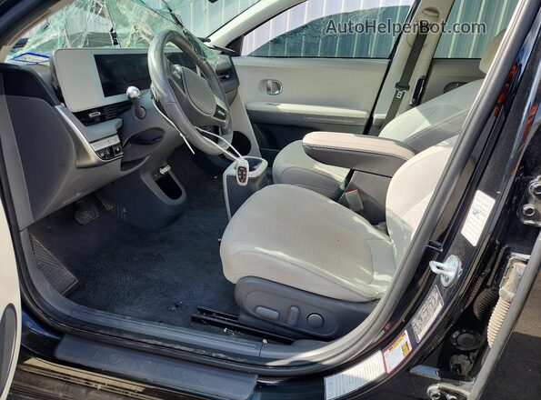KM8KNDAF5PU230877 2023 HYUNDAI IONIQ Black Вид салону спереду