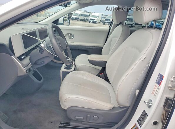 KM8KNDAF9PU217534 2019 HYUNDAI IONIQ White Вид салону спереду