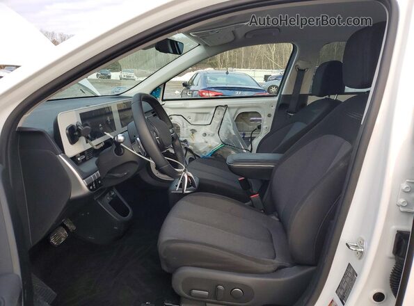 KM8KNDDF0RU256706 2024 HYUNDAI IONIQ White Front interior view
