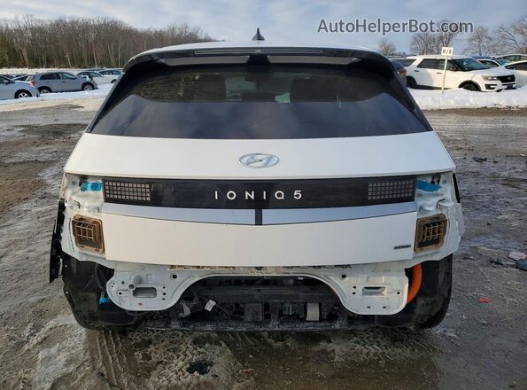 KM8KNDDF0RU256706 2024 HYUNDAI IONIQ White Rear view