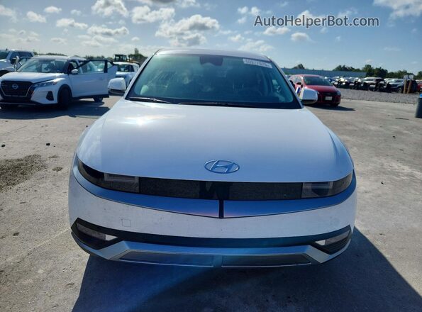 KM8KNDDF2RU287939 2024 HYUNDAI IONIQ White Widok z przodu