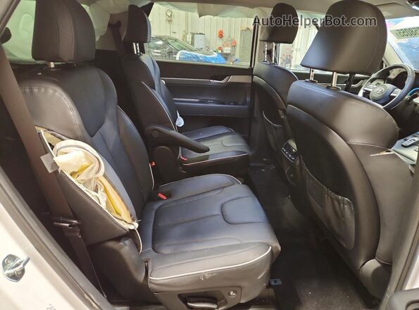 KM8R2DGE3SU831297 2025 HYUNDAI PALISADE White Vista interior trasera