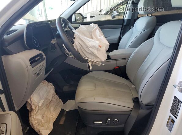 KM8R4DGE9PU574180 2023 HYUNDAI PALISADE Белый Вид салона спереди