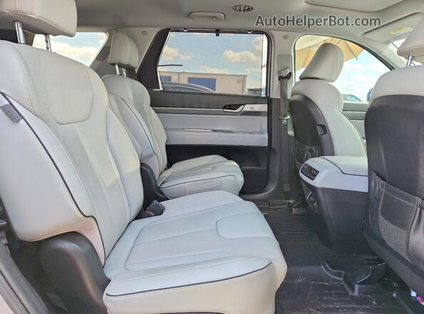 KM8R4DGEXPU541401 2023 HYUNDAI PALISADE Silver უკანა სალონის ხედი