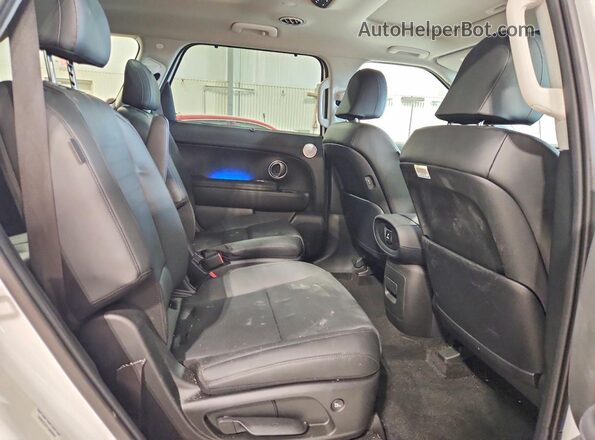 KM8RKES27TU050402 2026 HYUNDAI PALISADE White Вид задньої частини салону