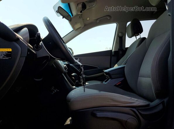 KM8SM4HF3GU160529 2016 HYUNDAI SANTA Белый Вид салона спереди