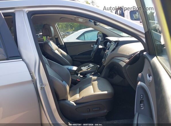 KM8SNDHF3HU206777 2017 HYUNDAI SANTA FE Серебряный Вид салона спереди