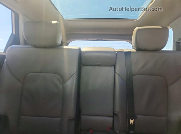 KM8SRDHF5HU203402 2017 HYUNDAI SANTA Silver Widok tylnych siedzeń