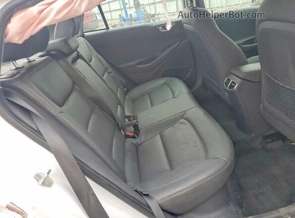 KMHC05LC0LU212180 2020 HYUNDAI IONIQ White Vista de los asientos traseros