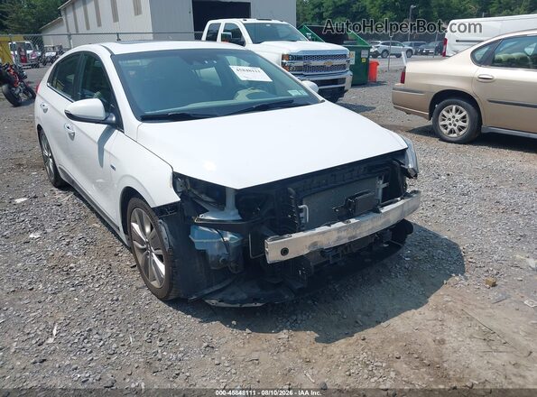 KMHC05LC5JU074794 2018 HYUNDAI IONIQ HYBRID White Front view