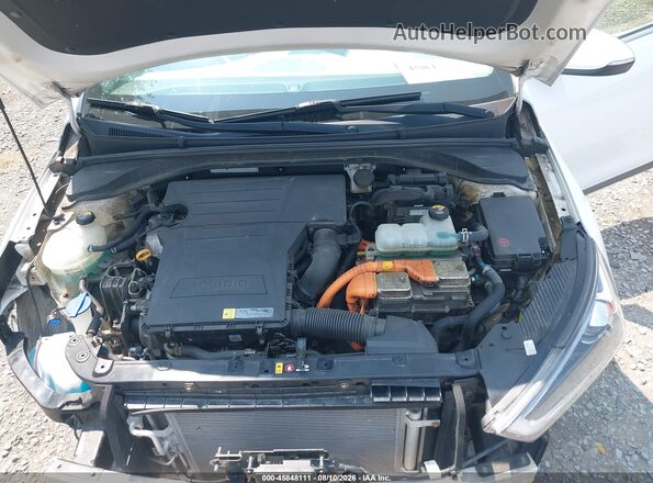 KMHC05LC5JU074794 2018 HYUNDAI IONIQ HYBRID White Rear view