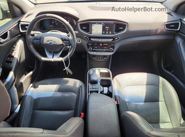KMHC05LH0KU034992 2019 HYUNDAI IONIQ Silver Առջևի վահանակի տեսք