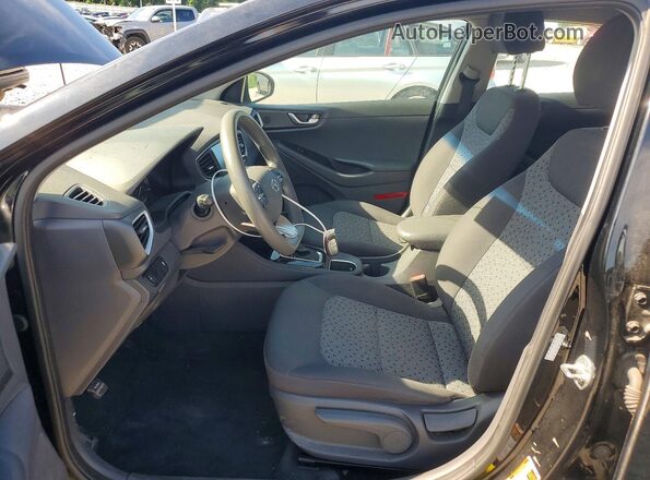 KMHC65LC0HU030601 2017 HYUNDAI IONIQ Black Front interior view