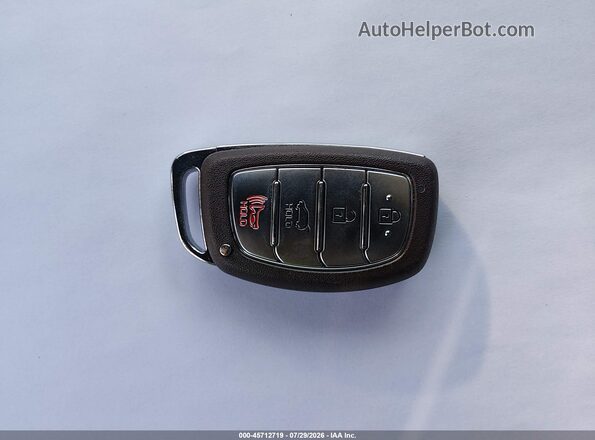 KMHC65LC0JU100250 2018 HYUNDAI IONIQ HYBRID Белый Вид панели приборов