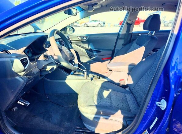KMHC65LC0KU173832 2019 HYUNDAI IONIQ Blue Front interior view