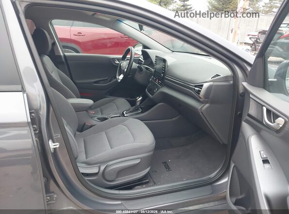 KMHC65LC0LU185982 2020 HYUNDAI IONIQ HYBRID Серый Вид салона спереди